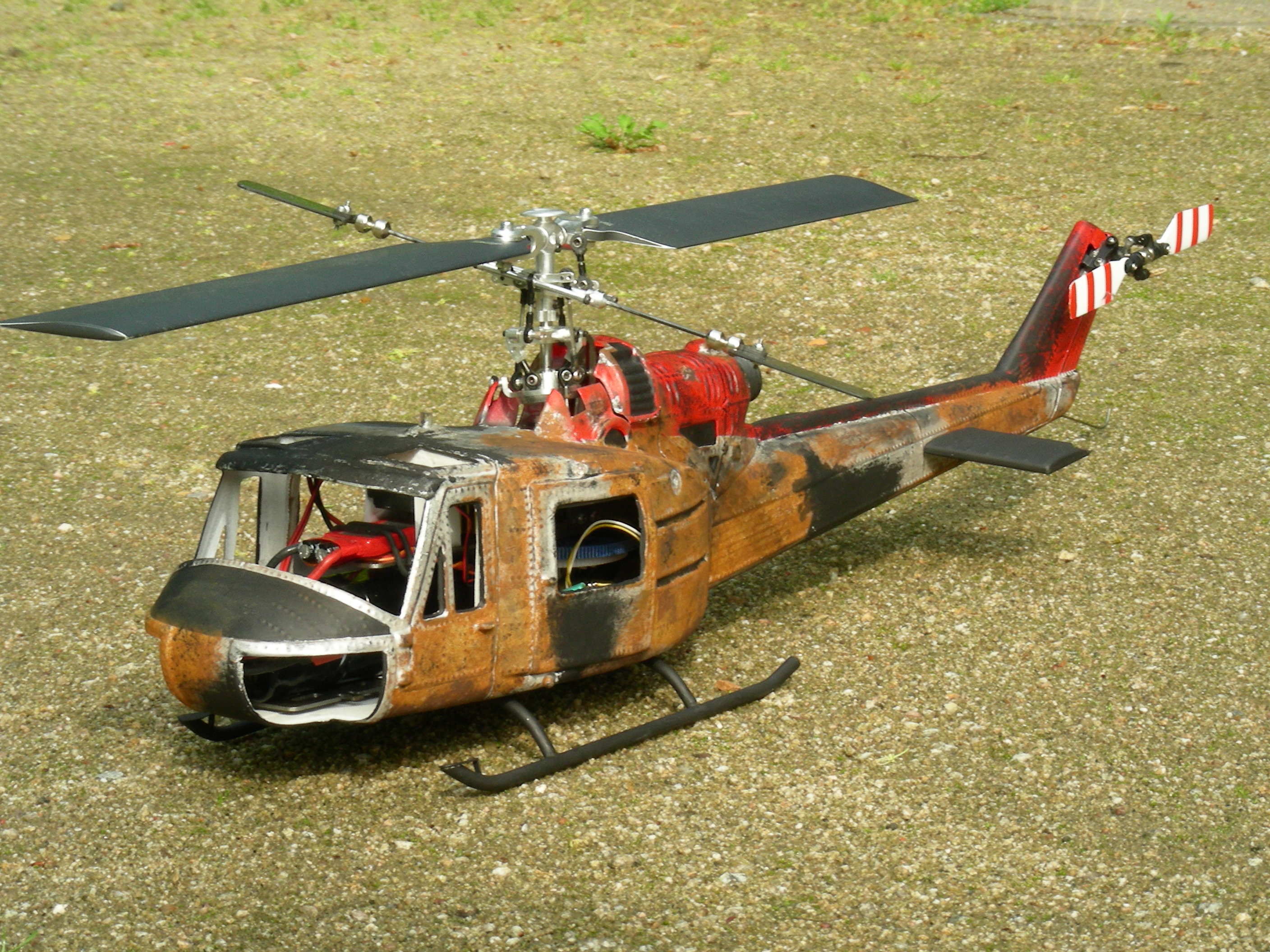 UH-1C in 450er Grösse